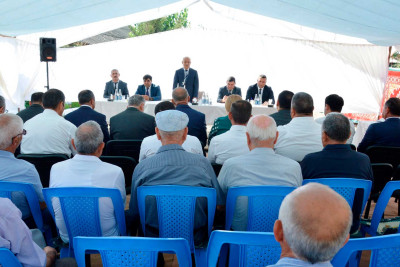 Köhnə Alvadı sakinləri Araz Əhmədova təklif və iradlarını bildiriblər