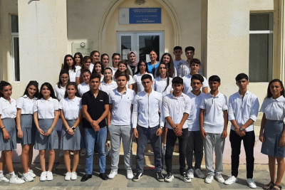 Astara: şəhər məktəbinin bir sinfinin bütün şagirdləri tələbə olublar