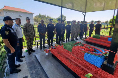 Polis əməkdaşları Astara və Masallıdan olan şəhidlərin məzarlarını ziyarət ediblər