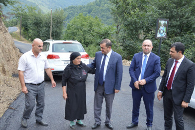 Astara: icra başçısı Azaru kəndində sakinlərlə görüşüb