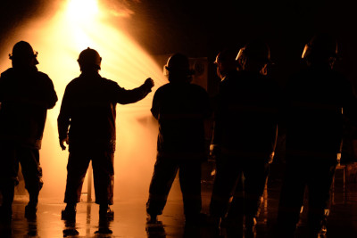 Astara: Təngərüd kəndində ikimərtəbəli ev yanıb