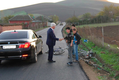 Cəlilabad: icra başçısı rayonda görülən yenidənqurma işləri ilə tanış olub