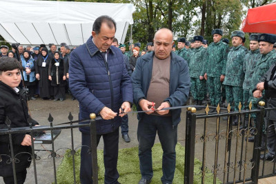 Taleh Qaraşov şəhidlərimizin məzarlarını ziyarət edib