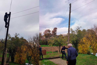 Masallı: Qəriblər kəndində qəzalı dirəklər dəyişdirilir