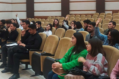 Lənkəranda “Gələcəyin innovativ peşələri” mövzusunda görüş keçirilib