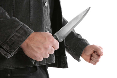 Cəlilabad sakini həmkəndlisi tərəfindən bıçaqlanıb