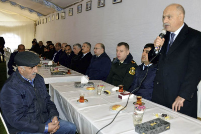 Araz Əhmədov şəhid Rəşid Lətifovun anım mərasimində iştirak edib