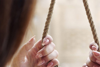 Masallıda gənc qız canına qəsd edib