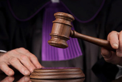 25 il axtarışda olan şəxs məhkəmə zalından azadlığa buraxılıb