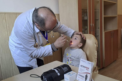 Uşaq evlərində təmənnasız tibbi müayinə keçirilib