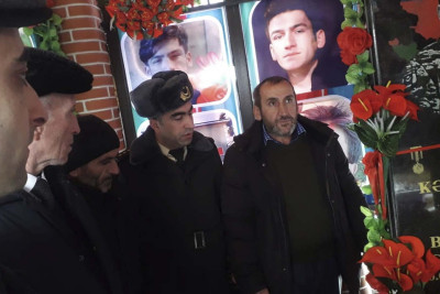Şəhid Baloğlan Əhədlinin doğum günündə ailəsinə orden təqdim olunub