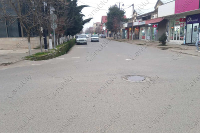 Pozulan piyada zolağı sakinlərə çətinlik yaradır