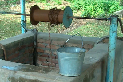 Lənkəranda yaşı bir əsrə yaxın olan su quyusu hələ də sakinlər tərəfindən istifadə olunur