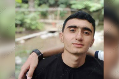 Astarada 19 yaşlı oğlan özünü asıb