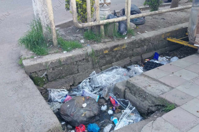 Lənkəranda zibil qutularını əvəzləyən xəndəklər