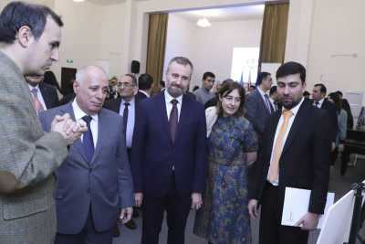 LDU-da “Polşa memarlığının şah əsərləri” fotosərgisinin açılışı baş tutub