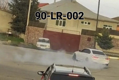 Masallıda avtomobil yolu bağlayaraq şou göstərib