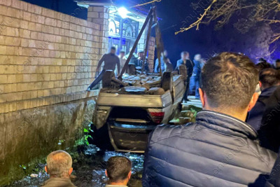 Lənkəranda qəza: avtomobil kanala aşıb