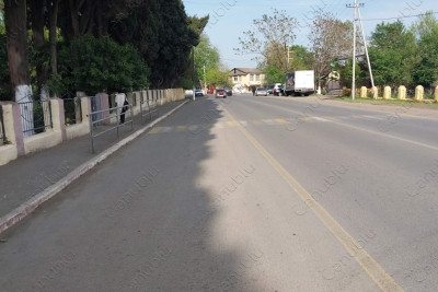 Məktəbin qarşısındakı piyada zolağı silinib, nişan isə yoxdur