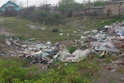 Astarada dəmiryol stansiyasının yaxınlığında xoşagəlməz görüntü