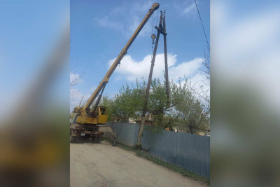 Masallının Kəlbəhüseynli kəndində qəzalı dirək yenilənib