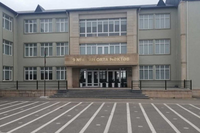 16 ildir müəllim olan Cəlilabad şəhər 9 saylı məktəbin direktor müavini haqsızlıqla qarşılaşdığını bildirir