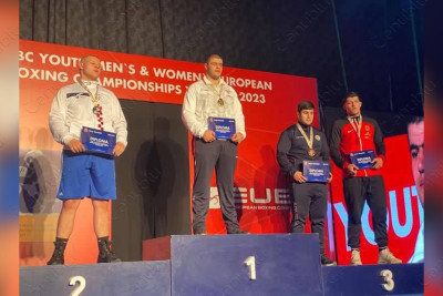 Lənkəranlı boksçu Yerevanda keçirilən Avropa çempionatının qalibi oldu