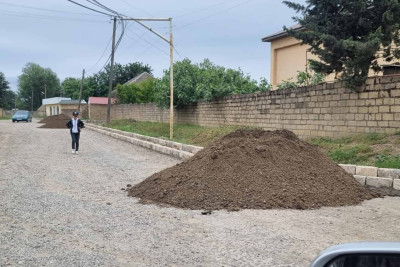 Şəhid atasının təşkilatçılığı ilə Xıl kəndinin yolları təmir olunur