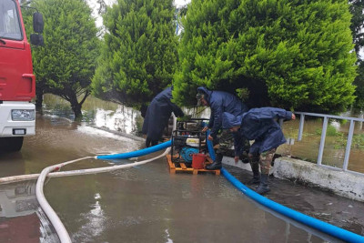 Astarada su basmış yerlər yağış sularından təmizlənib