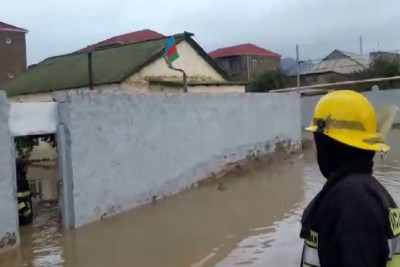 Astarada Elektrik Stansiyasının ərazisini su basıb
