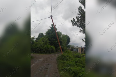 Sakinləri narahat edən rabitə dirəyi