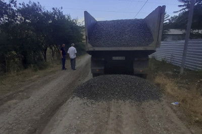 Cəlilabadın Şorbaçı kəndinin yollarında təmir işləri aparılır