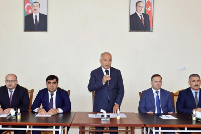 Araz Əhmədov Köhnə Zuvand kənd sakinləri ilə görüşüb