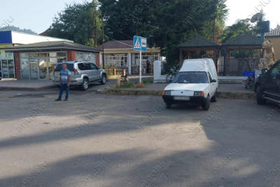 Pensər kəndinin magistral yolunda dayanacağın olmaması sakinlər üçün çətinlik yaradır