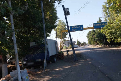 Şiləvar kəndi ərazisində yerləşən dirəklər qəzalı vəziyyətdədir