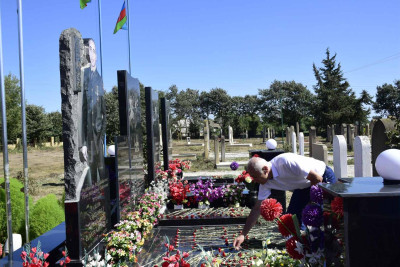 Vətən Müharibəsi Qəhrəmanı şəhid gizir İntiqam Əsgərlinin məzarı ziyarət olunub