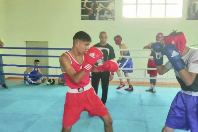 Astarada boks üzrə yoldaşlıq görüşü keçirilib