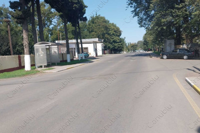 Lənkəranın bu yolunda piyada zolağının silinməsi və piyada keçidi nişanının olmaması çətinlik yaradır