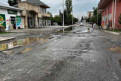 Lənkəran şəhərinin Əli Məmmədov küçəsinin təmirə ehtiyacı var