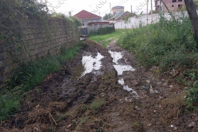 Astaranın bu palçıqlı yolu sakinlərə çətinlik yaradır