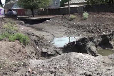 Lənkəranda kanalizasiya suları fərdi evlərin həyətlərinə dolub