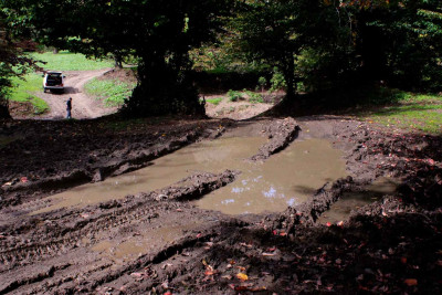 Cəlilabadın Ağbulaq kəndinin sakinləri illərdir yol problemi ilə üz-üzədirlər