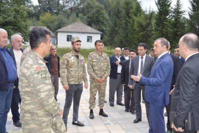 Qəzənfər Ağayev Şağlazüzə kəndində görüş keçirib