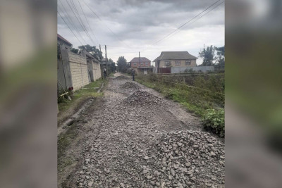 Cəlilabadın Maşlıq kəndində yollar təmir olunur