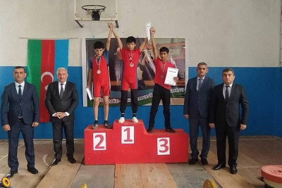 Cəlilabadda ağırlıqqaldırma üzrə turnir baş tutub