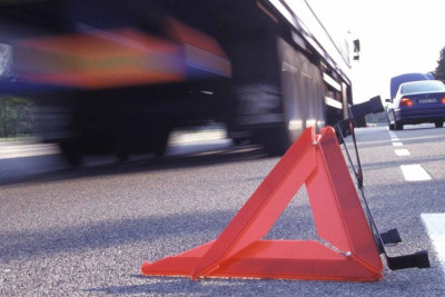 Ələt-Astara yolunda avtomobil yol kənarına aşıb