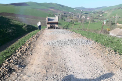Cəlilabadın Kürdlər kəndinin yollarında təmir işləri aparılıb
