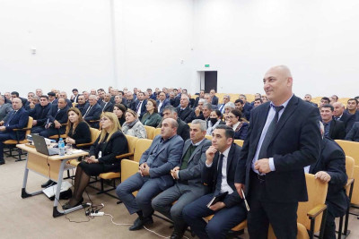 Cəlilabadda rayonun təhsil müəssisələrinin rəhbərləri ilə görüş keçirilib