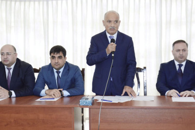 Araz Əhmədov Hişkədərə ərazisinin sakinləri ilə səyyar qəbul keçirib
