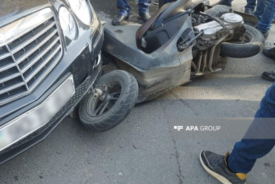 Cəliləbadda qəza: motosiklet iki hissəyə bölünüb